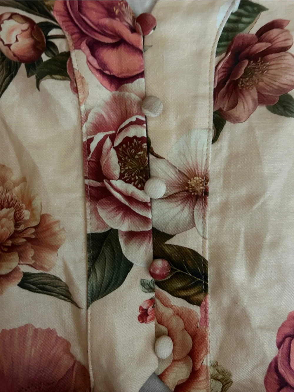 Guess Floral Velvet Hanger in Pink and Red